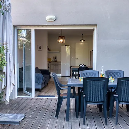 Agreable Duplex Avec Jardin Et Terrasse *