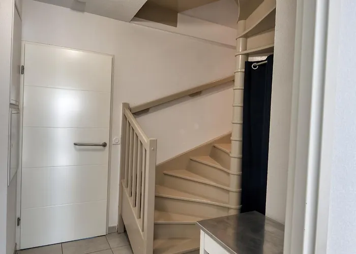 Agreable Duplex Avec Jardin Et Terrasse *