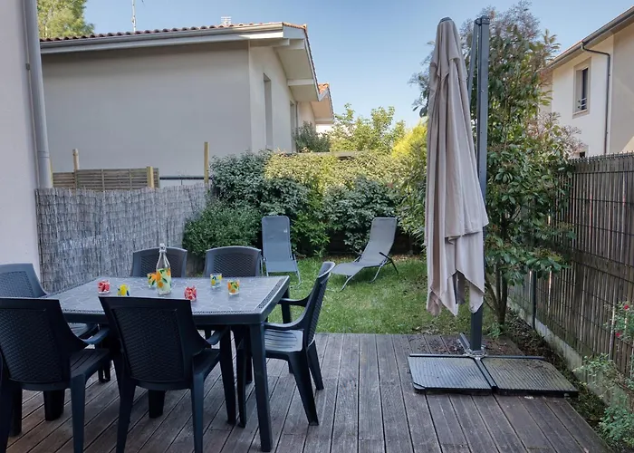 Agreable Duplex Avec Jardin Et Terrasse Apartmán La Teste-de-Buch