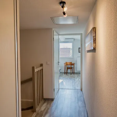 Agreable Duplex Avec Jardin Et Terrasse *