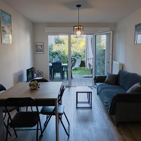 Agreable Duplex Avec Jardin Et Terrasse *