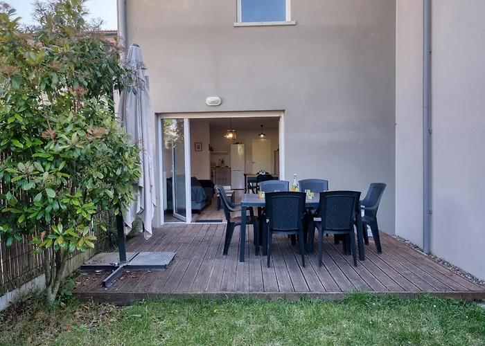 Agreable Duplex Avec Jardin Et Terrasse