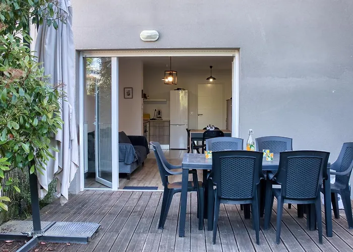 Agreable Duplex Avec Jardin Et Terrasse *